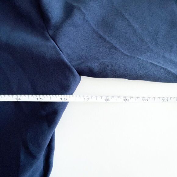 Yumi // Navy lace dress // size 2/4 // EUC - Picture 7 of 11